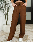 Off Duty Straight Leg Cargo Pants in Brown