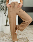 Off Duty Straight Leg Cargo Pants in Tan