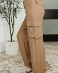 Off Duty Straight Leg Cargo Pants in Tan