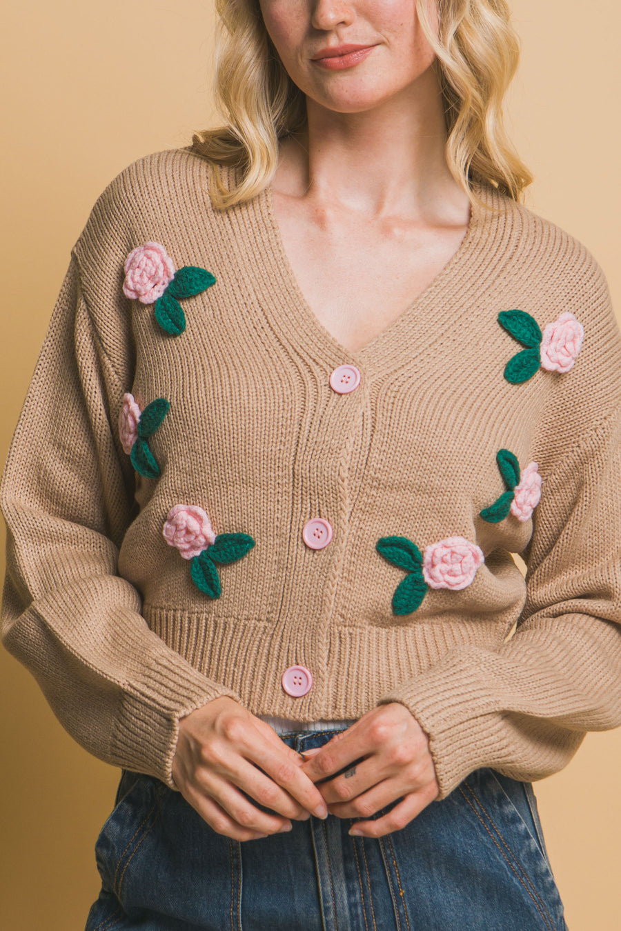 Mid cropped flower cardigan- Beige