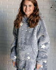 Kids Oversized Hoodie Blanket in Grey Stars