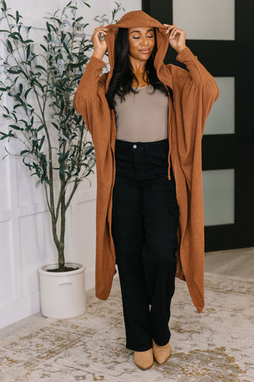 Pamper Travel Hooded Cardigan in Chestnut